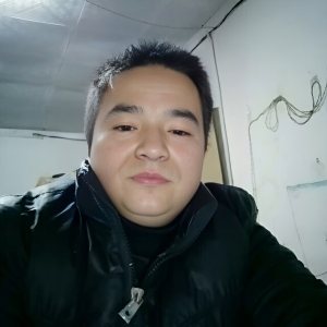 彩色的伟泽