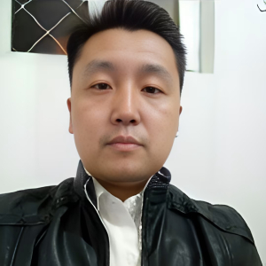 眼小迷人